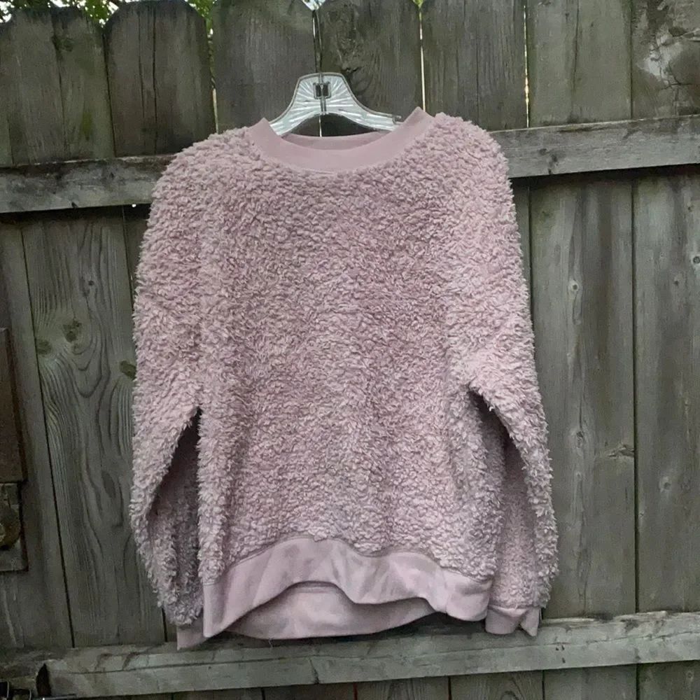 Fuzzy Sweater sz. S